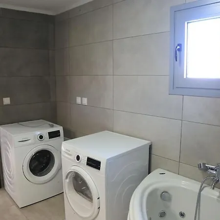 όπως παλιά.. πέτρινη κατοικία ωρολόγιο ευβοίας Σπίτι διακοπών *