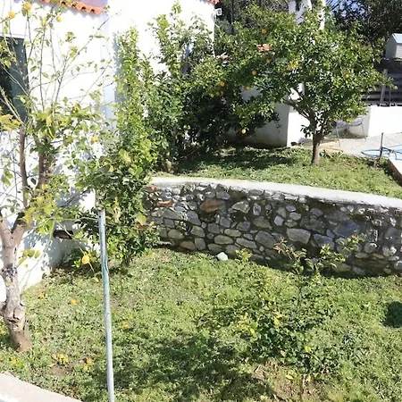 όπως παλιά.. πέτρινη κατοικία ωρολόγιο ευβοίας